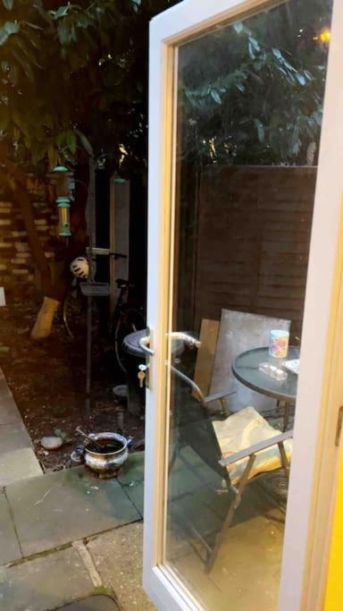 Deluxe Garden Apartment London Bagian luar foto