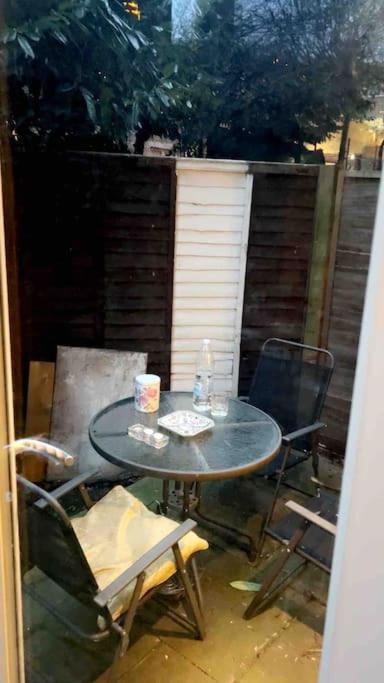 Deluxe Garden Apartment London Bagian luar foto